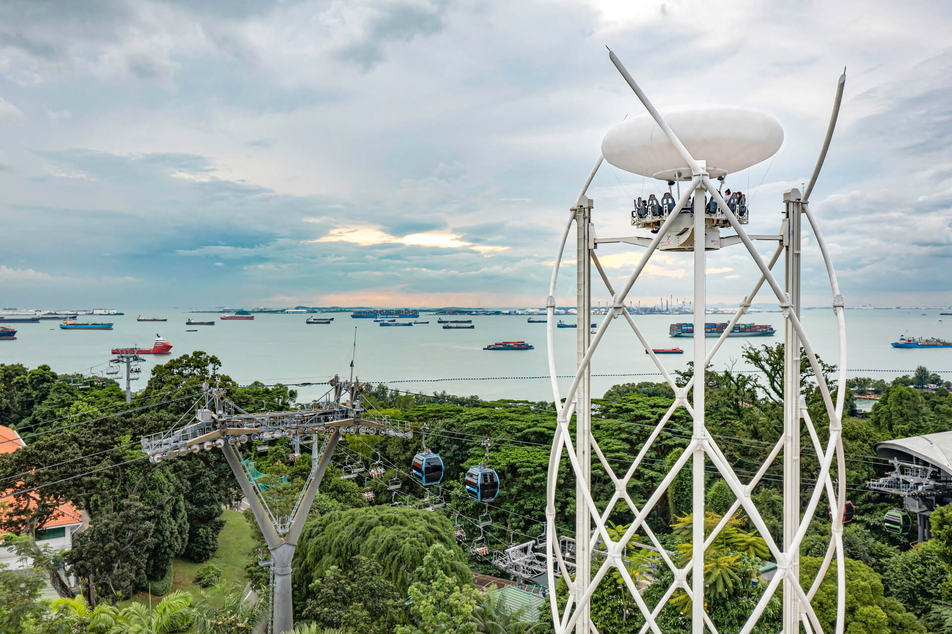 Tháp ngắm hoàng hôn Sentosa 360 độ SkyHelix